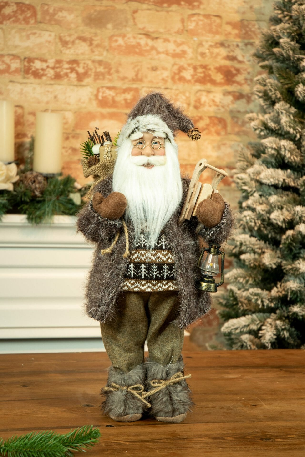 Brown Woodsy Santa Claus - Image 4