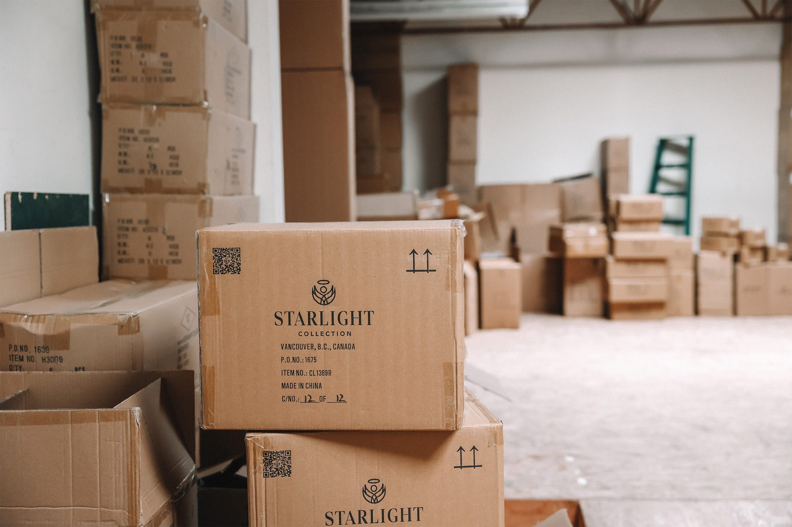 Starlight Wholesale Boxes Banner